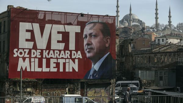 A poster of Turkey's President Recep Tayyip Erdogan for the upcoming referendum is seen backdropped by the Suleymaniye Mosque in Istanbul, Friday, March 24, 2017 - Sputnik International