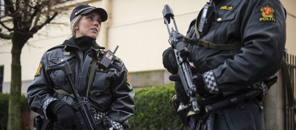 Armed police guard the Nobel institute ahead of a press conference with the Nobel Peace Prize laureates, the Tunisian National Dialogue Quartet in Oslo on December 9, 2015 - Sputnik International