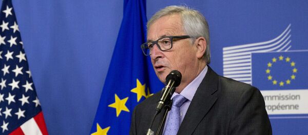 United States Vice President Mike Pence, left, and European Commission President Jean-Claude Juncker address a media conference prior to a meeting at EU headquarters in Brussels on Monday, Feb. 20, 2017 United States Vice President Mike Pence, left, and European Commission President Jean-Claude Juncker address a media conference prior to a meeting at EU headquarters in Brussels on Monday, Feb. 20, 2017 - Sputnik International