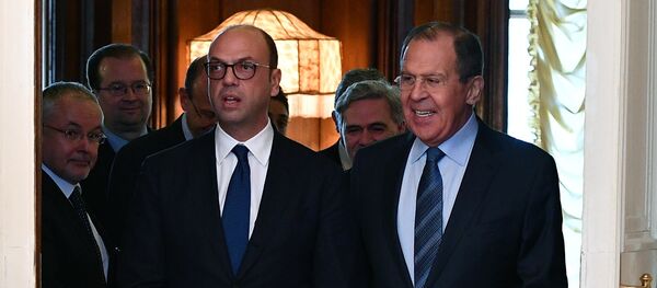 Russian Foreign Minister Sergei Lavrov meets with his Italian counterpart Angelino Alfano - Sputnik International