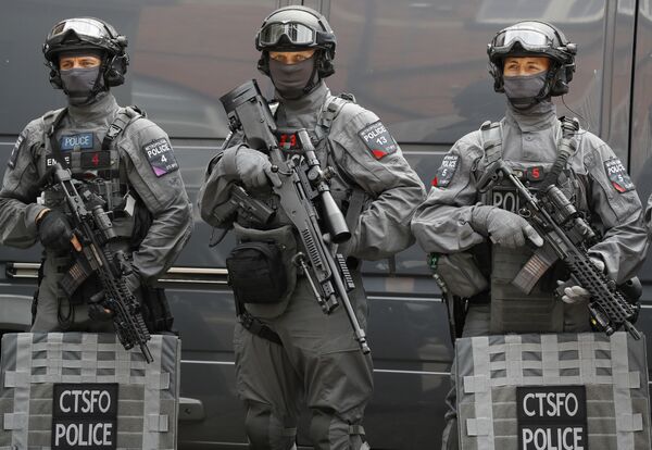 Police counterterrorism officers pose during a media opportunity in London, Wednesday, August 3, 2016. - Sputnik International