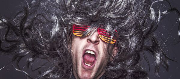 Singer - Sputnik International