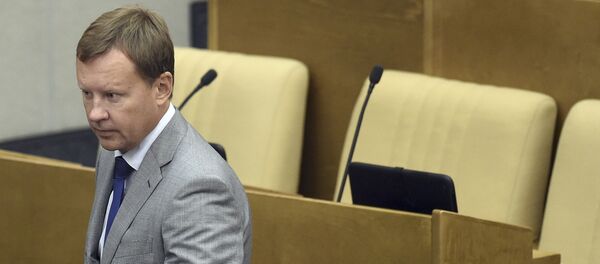 Russian lawmaker Denis Voronenkov attends a session at the State Duma, the lower house of parliament, in Moscow, Russia. (File) Russian lawmaker Denis Voronenkov attends a session at the State Duma, the lower house of parliament, in Moscow, Russia. (File) - Sputnik International