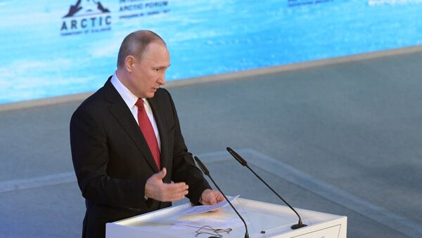 Russian President Vladimir Putin speaks at The Arctic: Territory of Dialogue forum in Arkhangelsk - Sputnik International