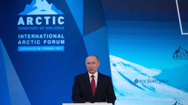 Russian President Vladimir Putin visits The Arctic: Territory of Dialogue international forum - Sputnik International