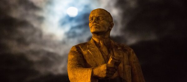 Lenin monument. File photo - Sputnik International