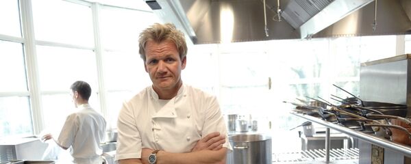 British chef Gordon Ramsay poses at the Trianon palace restaurant on March 20, 2008 in Versailles, west of Paris. - Sputnik International