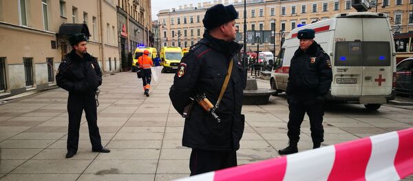 Police officers guard the area at the entrance to Technological Institute metro station in Saint Petersburg on April 3, 2017 Police officers guard the area at the entrance to Technological Institute metro station in Saint Petersburg on April 3, 2017 - Sputnik International