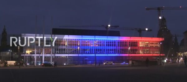 Dresden lights up Palace of Culture with Russian flag for St. Petersburg blast victims - Sputnik International