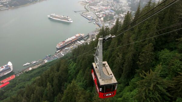 Mount Roberts Tramway offers an aerial view of cruise ships anchored in Juneau, Alaska. - Sputnik International