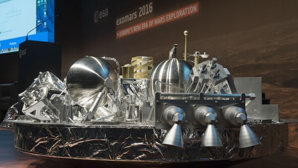 A model in scale 1:3 of the landing unit Schiaparelli of the European-Russian ExoMars 2016 mission is seen at the ESA space operation center (ESOC) in Darmstadt, Germany - Sputnik International