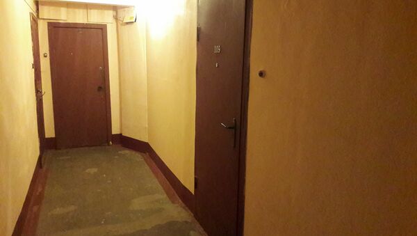 A view of a corridor with the door to apartment 109 rented by Akbarzhon Jalilov, the main suspect in a suicide bombing that took place on April 3, in St.Petersburg, Russia April 5, 2017. - Sputnik International