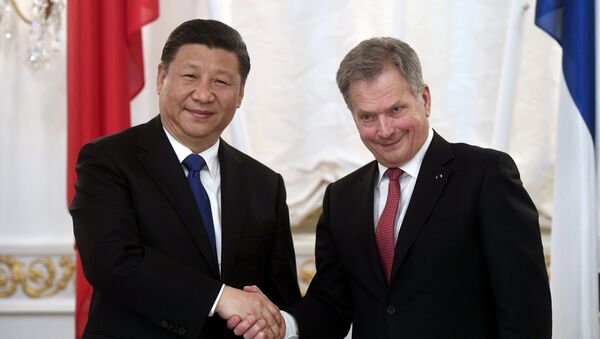China's President Xi Jinping and Finland's President Sauli Niinisto shake hands during the signing ceremony at the Presidential Palace in Helsinki, Finland April 5, 2017. - Sputnik International