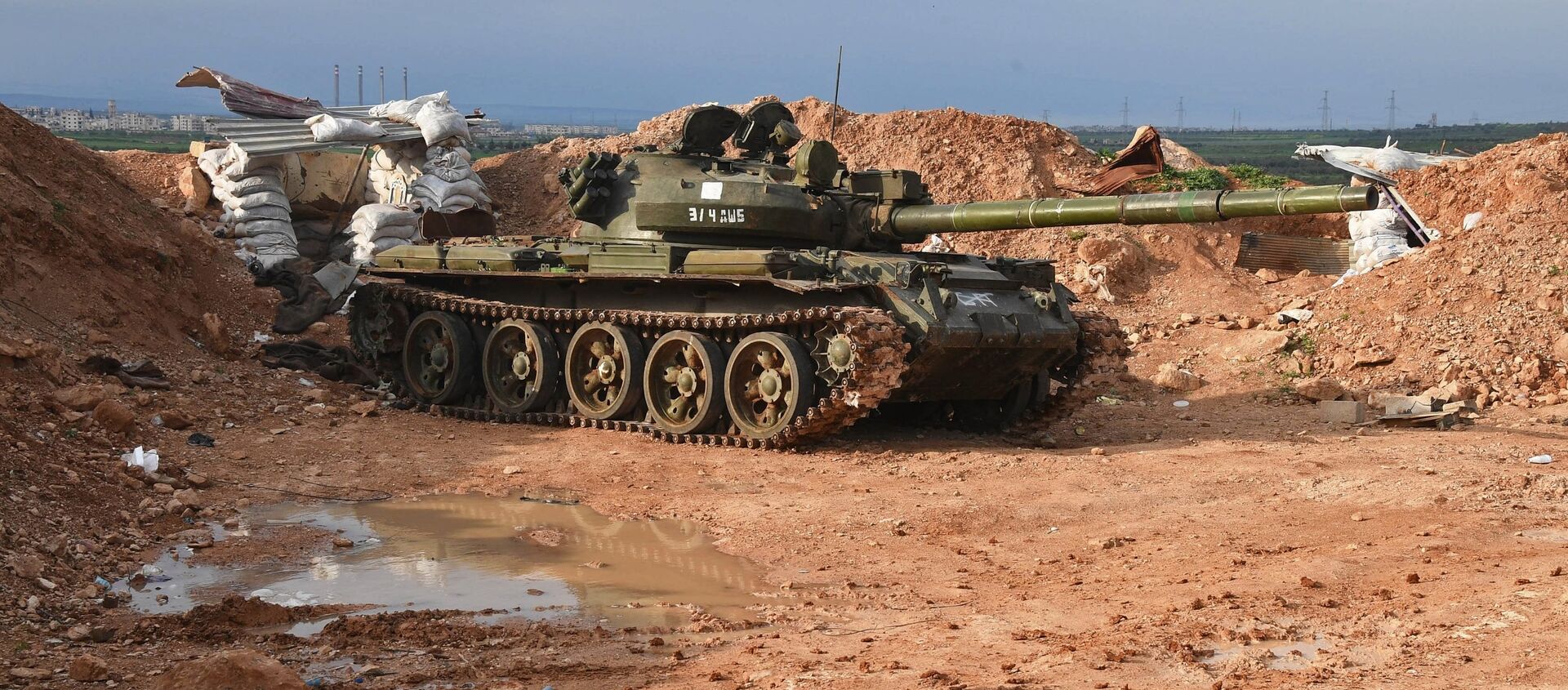 A tank at the Syrian Army's position to the north of Hama - Sputnik International, 1920, 27.12.2019