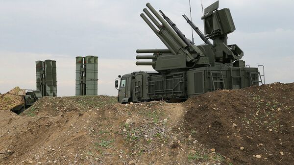 The Pantsir-S1 short-to-medium range gun-missile system at Russian Airbase in Syria - Sputnik International