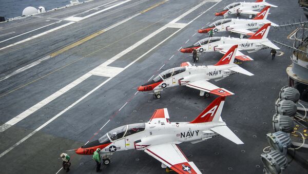 T-45C Goshawks from Training Air Wing One on the flight deck of the aircraft carrier USS George Washington - Sputnik International