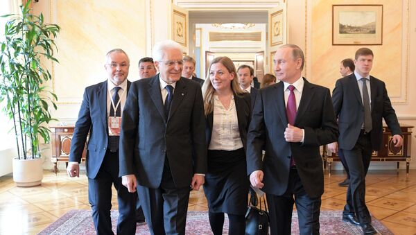 Vladimir Putin meets with Italian President Sergio Mattarella - Sputnik International