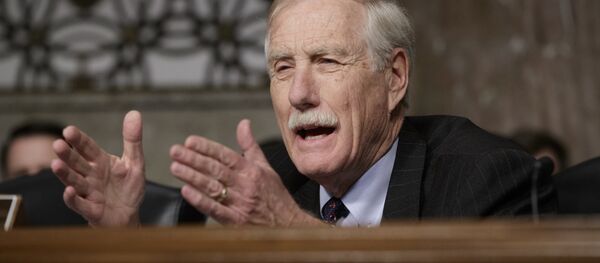 Senate Armed Services Senate Committee member Sen. Angus King, I-Maine questions Gen. John Nicholson, the top U.S. commander in Afghanistan on Capitol Hill in Washington, Thursday, Feb. 9, 2017 - Sputnik International