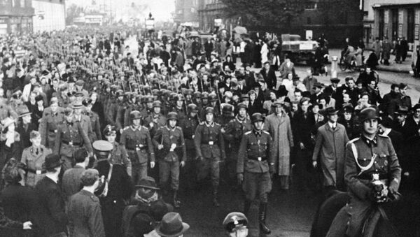 The Danish legion of pro-Nazis who are fighting with the Germans on the Russian front leaving Copenhagen after spending their leave there, Nov. 12, 1942 - Sputnik International