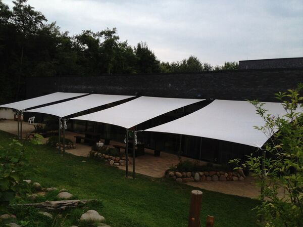 Sunshades made by Coastworxx workers - Sputnik International