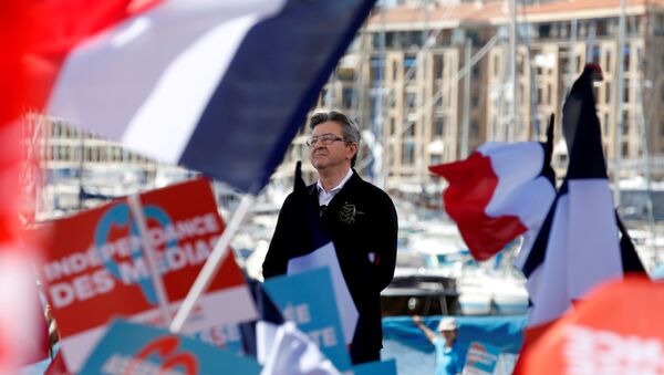 Jean-Luc Melenchon of the French far left Parti de Gauche and candidate for the 2017 French presidential election delivers a speech during a political rally in Marseille, France, April 9, 2017. - Sputnik International