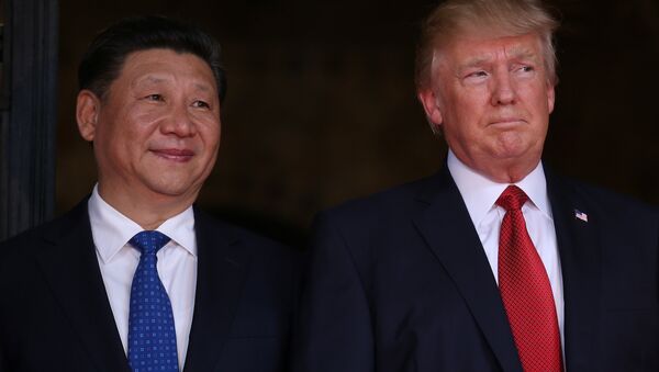 US President Donald Trump welcomes Chinese President Xi Jinping at Mar-a-Lago state in Palm Beach, Florida, US, April 6, 2017. - Sputnik International