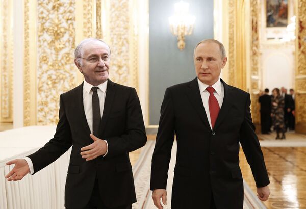 Jacques Cheminade and Vladimir Putin (collage) Jacques Cheminade and Vladimir Putin (collage) - Sputnik International