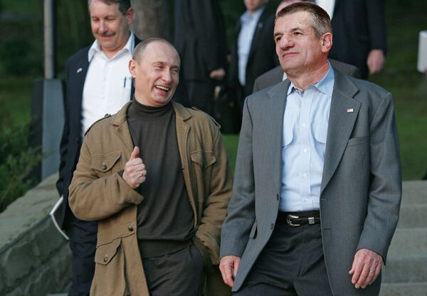 Jean Lassalle and Vladimir Putin (collage) Jean Lassalle and Vladimir Putin (collage) - Sputnik International