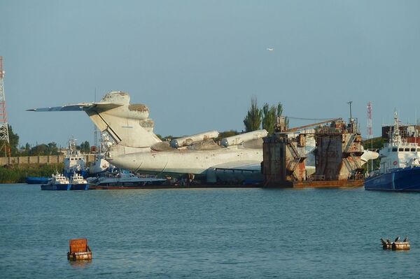 Lun-class (harrier) ekranoplan (NATO reporting name Duck) at the naval station in the town of Kaspiysk, Russia Lun-class (harrier) ekranoplan (NATO reporting name Duck) at the naval station in the town of Kaspiysk, Russia - Sputnik International
