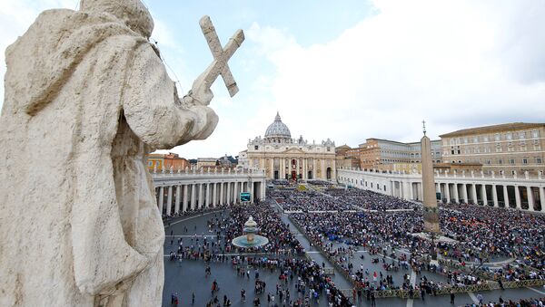 Pope Francis leads the Easter mass in Saint Peter's Square at the Vatican, 16 April 2017 - Sputnik International