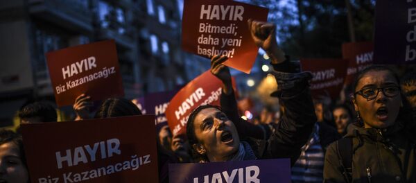 A supporter of the No gestures and chants slogans as he holds a placard reading No during a march at the Kadikoy district in Istanbul on April 17, 2017 to protest following the results in a nationwide referendum that will determine Turkey's future destiny A supporter of the No gestures and chants slogans as he holds a placard reading No during a march at the Kadikoy district in Istanbul on April 17, 2017 to protest following the results in a nationwide referendum that will determine Turkey's future destiny - Sputnik International