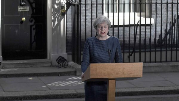 Britain's Prime Minister Theresa May speaks to the media outside 10 Downing Street, in central London, Britain April 18, 2017 - Sputnik International