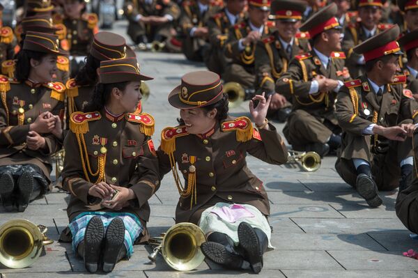 North korean servicewomen and men North korean servicewomen and men - Sputnik International
