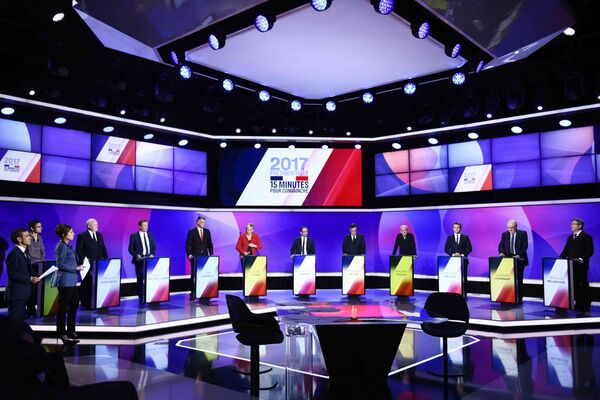 The eleven French presidential election candidates take part in a special political television show entitled 15min to Convince at the studios of French Television channel France 2 in Saint-Cloud, near Paris, April 20, 2017. The eleven French presidential election candidates take part in a special political television show entitled 15min to Convince at the studios of French Television channel France 2 in Saint-Cloud, near Paris, April 20, 2017. - Sputnik International
