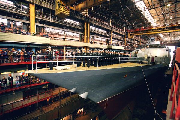 Amur Shipyards workers and the vessel's crew during the floating out of The Sovershenny corvette built for Russian Navy's Pacific Fleet. Amur Shipyards workers and the vessel's crew during the floating out of The Sovershenny corvette built for Russian Navy's Pacific Fleet. - Sputnik International
