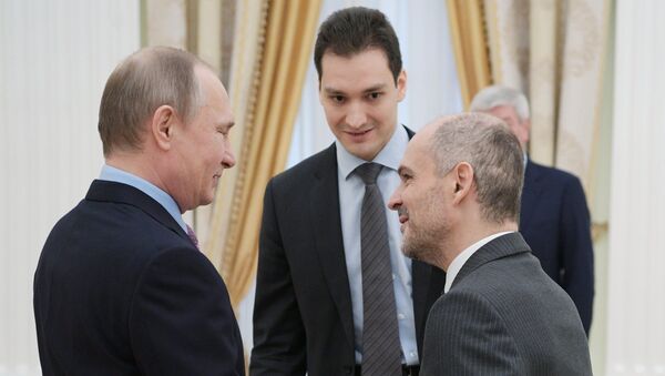 Russian President Vladimir Putin and FATF President Juan Manuel Vega-Serrano - Sputnik International