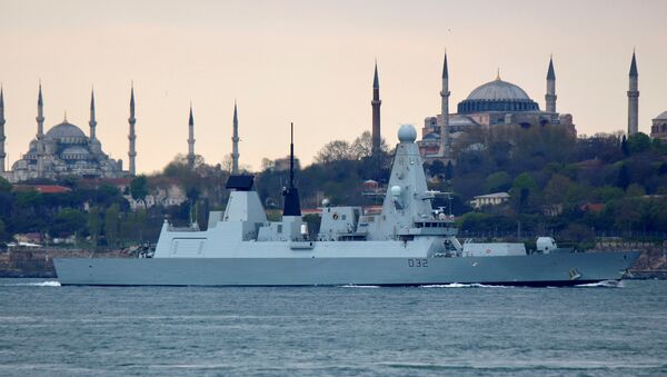 British Royal Navy destroyer HMS Daring sets sail on its way to the Black Sea, in Istanbul, Turkey, April 24, 2017 - Sputnik International