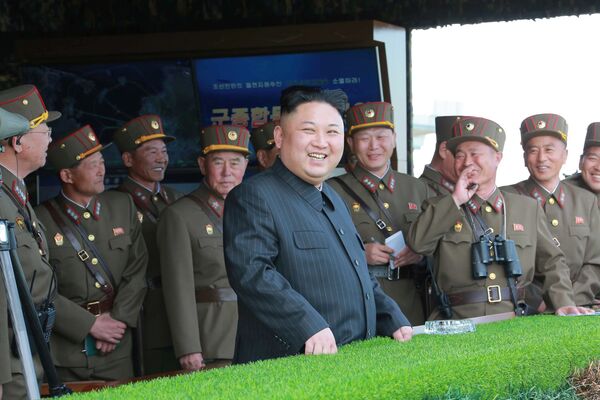 North Korean leader Kim Jong Un supervises KPA live-fire drills held on the 85th anniversary of the establishment of the Korean People's Army - Sputnik International