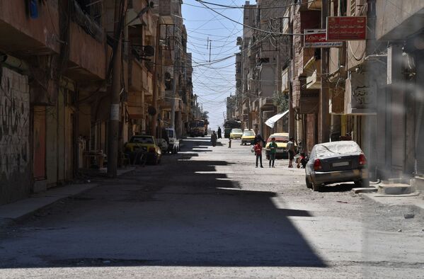 Everyday Life of 'New Daesh Capital' in Syria - Sputnik International