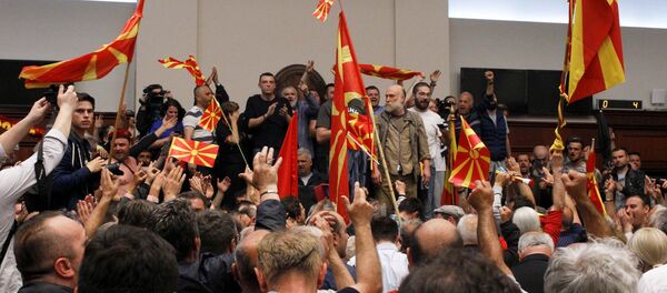Protesters entered Macedonia's parliament after the governing Social Democrats and ethnic Albanian parties voted to elect an Albanian as parliament speaker in Skopje. Macedonia April 27, 2017 Protesters entered Macedonia's parliament after the governing Social Democrats and ethnic Albanian parties voted to elect an Albanian as parliament speaker in Skopje. Macedonia April 27, 2017 - Sputnik International