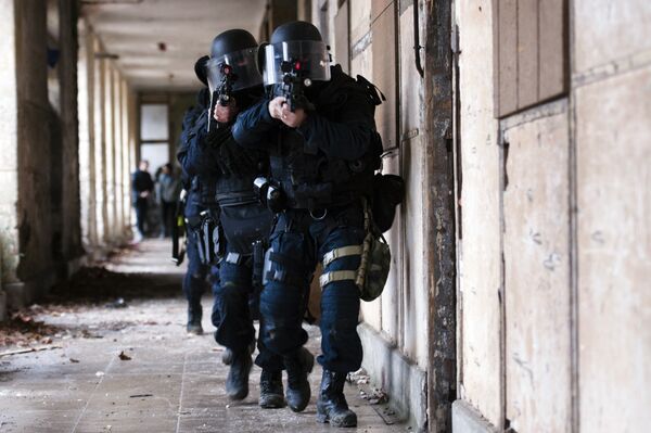 French National Gendarmerie Intervention Group (GIGN) members participate in a training session at the Mondesir base near Etampes, west of Paris. (File) French National Gendarmerie Intervention Group (GIGN) members participate in a training session at the Mondesir base near Etampes, west of Paris. (File) - Sputnik International