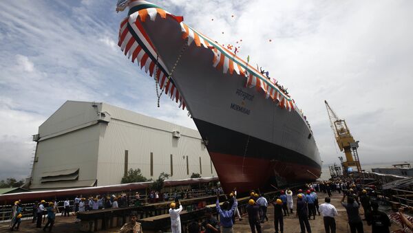 Balloons are released during the launch of the indigenously built “Mormugao” warship in Mumbai, India, Saturday, Sept. 17, 2016 - Sputnik International