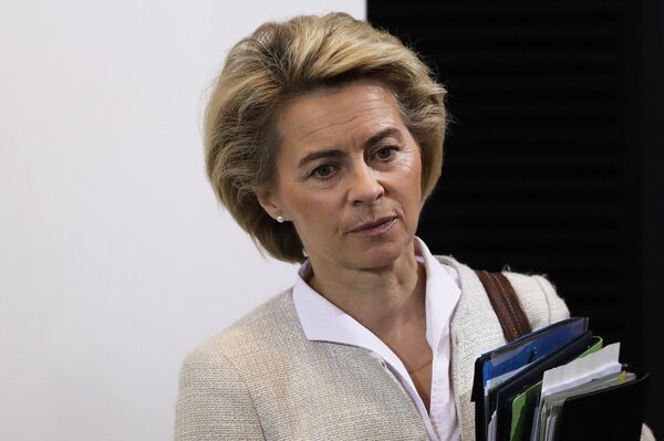 German Defense Minister Ursula von der Leyen arrives for the weekly cabinet meeting of the German government at the chancellery in Berlin, Wednesday, Nov. 30, 2016. - Sputnik International