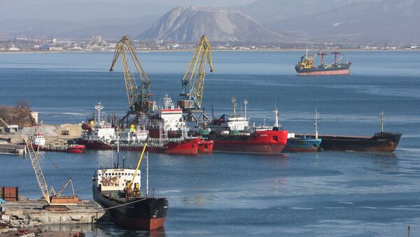 The port of the town of Nakhodka in Russia's Primorye Territory - Sputnik International