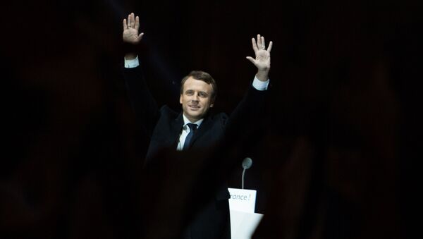 French presidential election winner, En Marche! leader Emmanuel Macron, center left, delivering his victory speech near Louvre, Paris. - Sputnik International