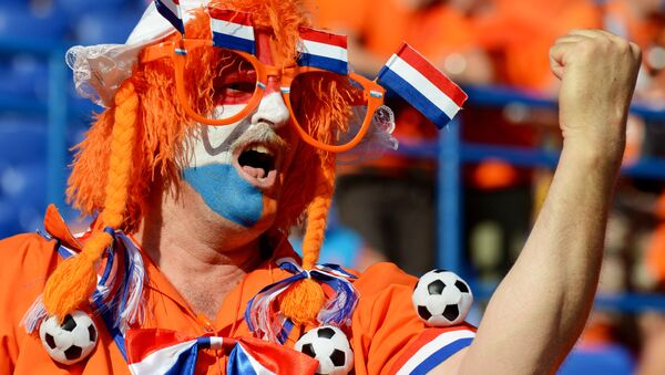Dutch Football Fans Riot After Their Team Fails to Secure Title - Sputnik International