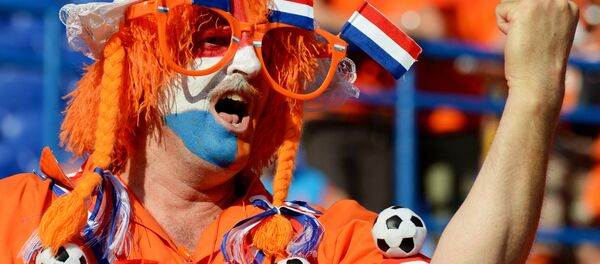 Dutch Football Fans Riot After Their Team Fails to Secure Title Dutch Football Fans Riot After Their Team Fails to Secure Title - Sputnik International