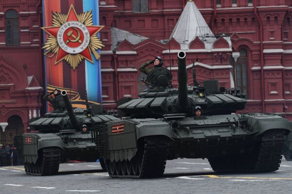 T-72B3 tanks during the military parade in Moscow marking the 72nd anniversary of the victory in the Great Patriotic War of 1941-1945 - Sputnik International