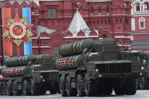 An S-400 Triumf air defense missile system, seen here during the military parade in Moscow marking the 72nd anniversary of the victory in the Great Patriotic War of 1941-1945. An S-400 Triumf air defense missile system, seen here during the military parade in Moscow marking the 72nd anniversary of the victory in the Great Patriotic War of 1941-1945. - Sputnik International