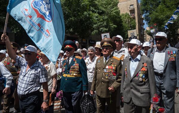 Israel Marks Victory Day by 'Immortal Regiment,' Veterans Marches in Jerusalem - Sputnik International
